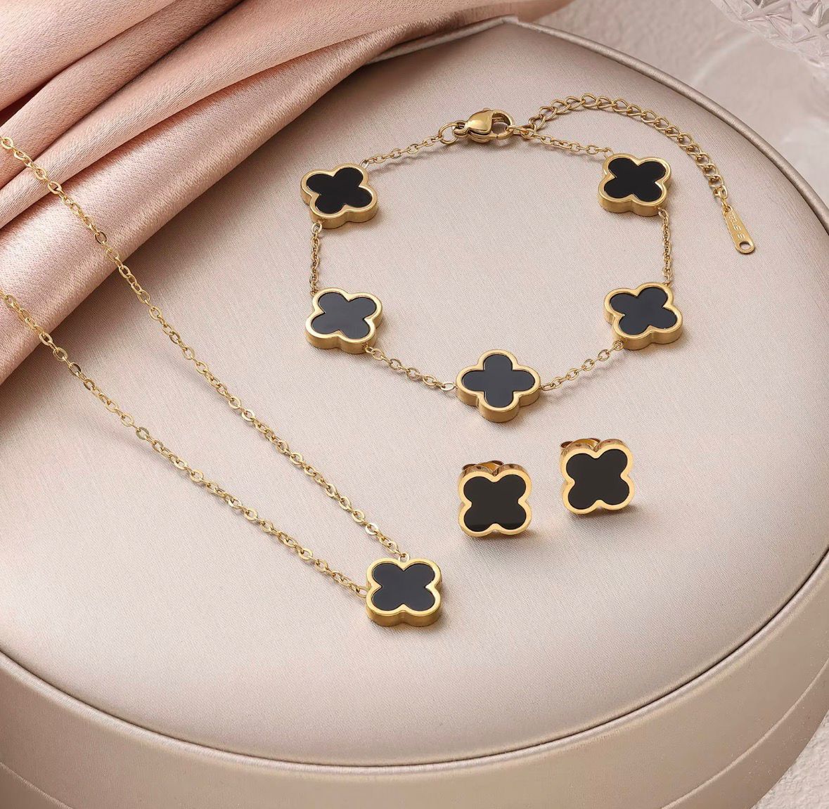 Set Clover