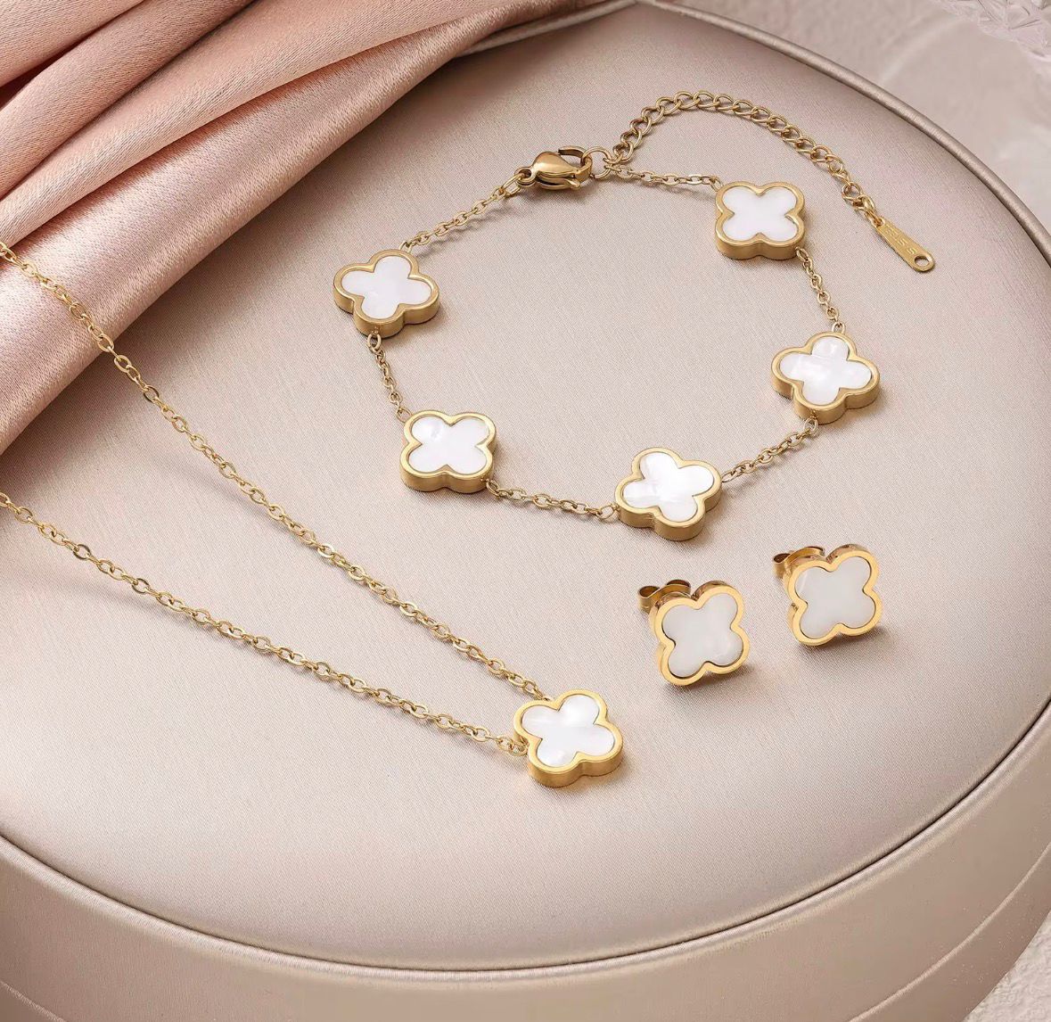 Set Clover